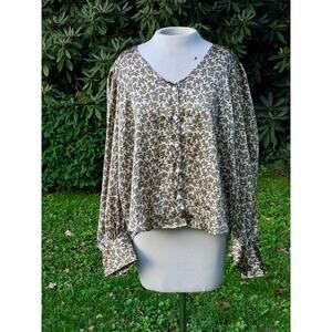 Women's Levis XL Delany Button Front Blouse Flowy Satin Floral